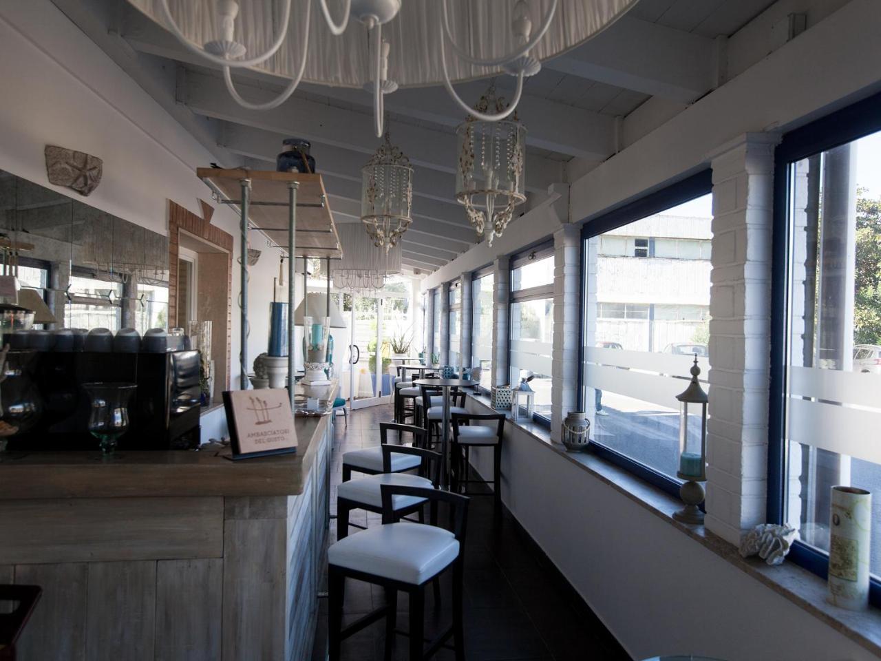 Pascucci Al Porticciolo Hotel Fiumicino Exterior photo
