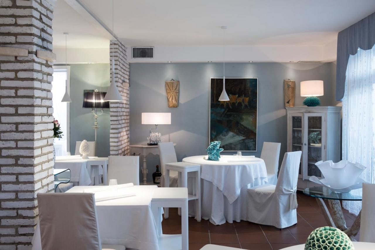 Pascucci Al Porticciolo Hotel Fiumicino Exterior photo